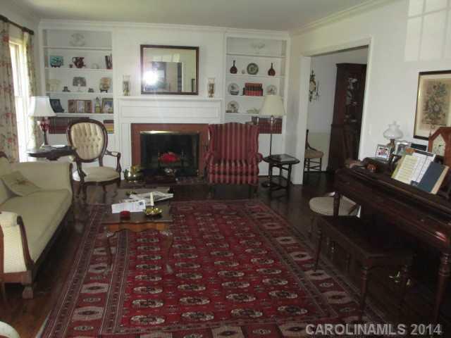 521 Ashworth Road Charlotte, NC 28211 - Photo 3 of 10 Gallery Image 3
