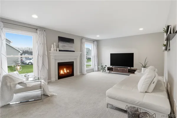 $575,000 | 2386 Burbank Drive, Hamburg, NY 14085