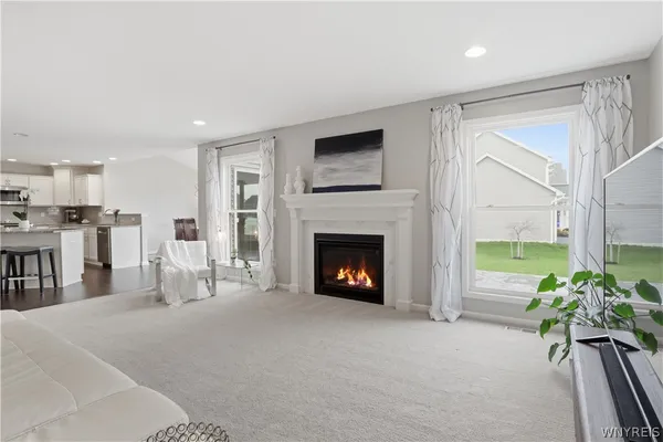 $575,000 | 2386 Burbank Drive, Hamburg, NY 14085