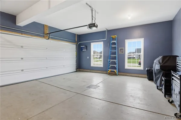 $575,000 | 2386 Burbank Drive, Hamburg, NY 14085