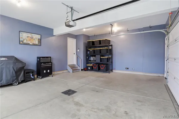 $575,000 | 2386 Burbank Drive, Hamburg, NY 14085