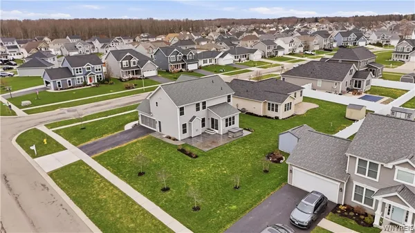 $575,000 | 2386 Burbank Drive, Hamburg, NY 14085