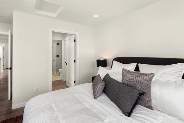 $645,000 | 12012 17th Place South, Unit B, Burien, WA 98168
