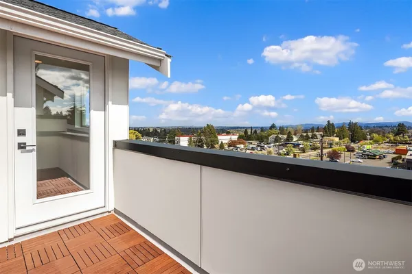 $645,000 | 12012 17th Place South, Unit B, Burien, WA 98168