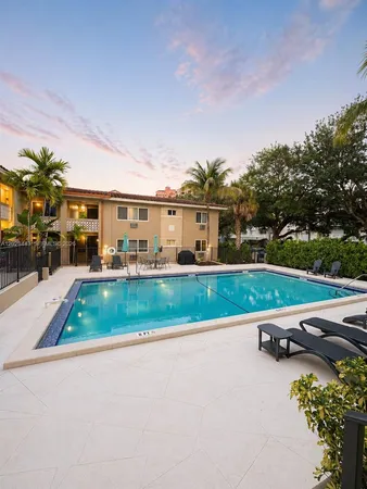 $1,850 | 125 Edgewater Drive, Unit 7, Coral Gables, FL 33133