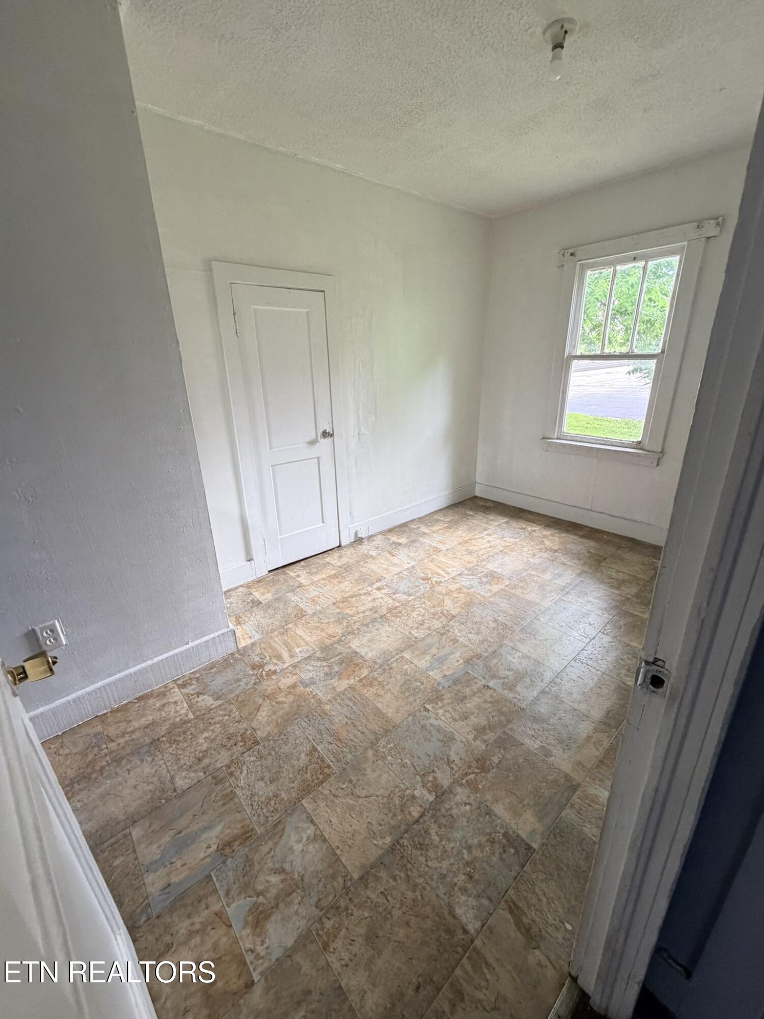 18700 Alberta Street Oneida, TN 37841 - Photo 25 of 33 IMG_7773