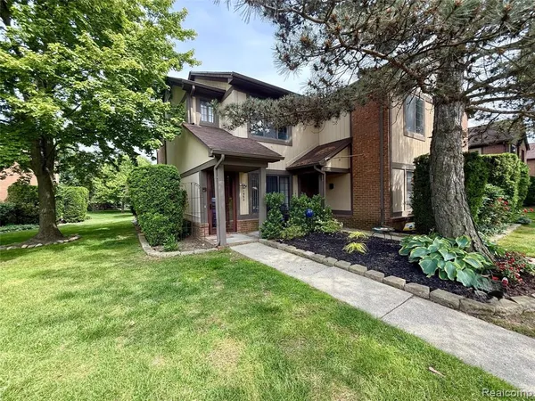 $1,500 | 1550 Meadowside Drive, Unit 187, Rochester, MI 48307
