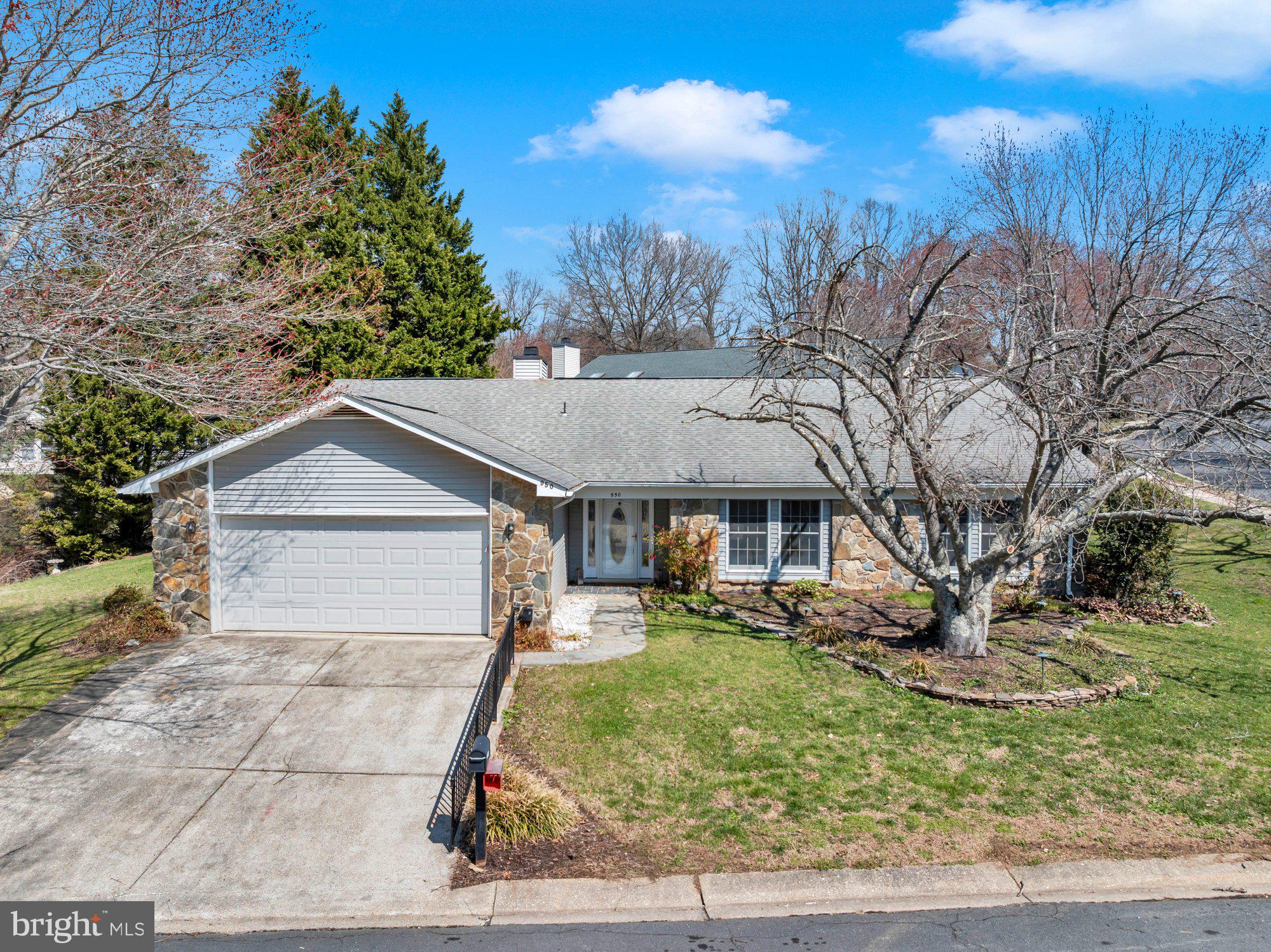 950 Heather Way Annapolis, MD 21401 - Photo 2 of 63