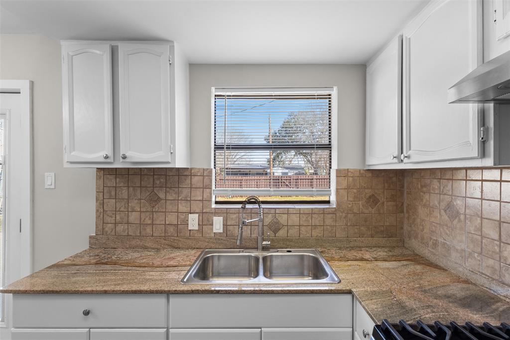 4238 Ridgedale Drive Mesquite, TX 75150 - Photo 13 of 31