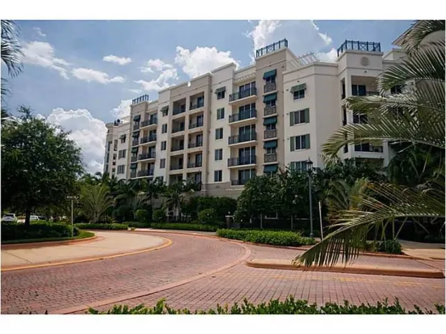 $270,000 | 510 Northwest 84th Avenue, Unit 339, Plantation, FL 33324