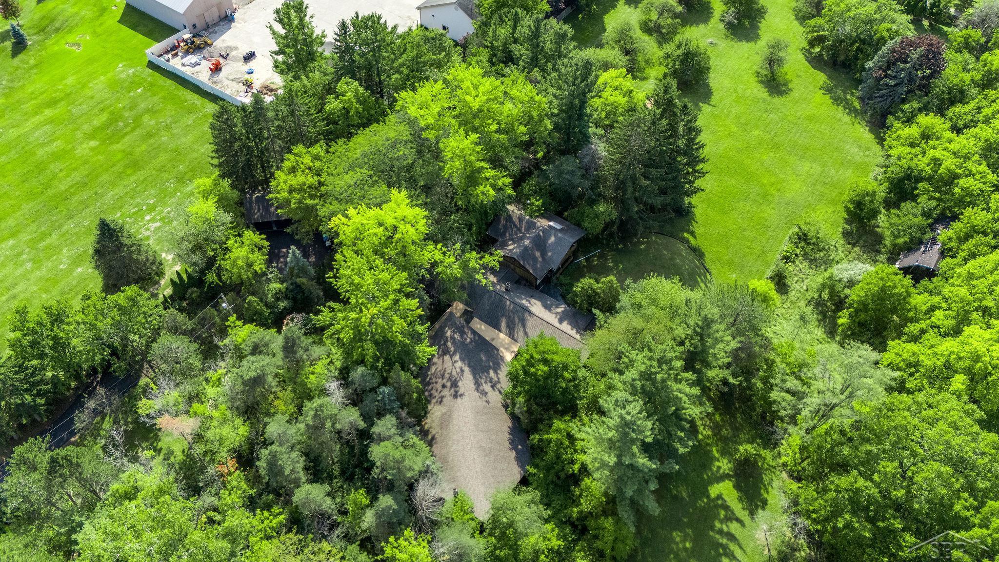 4535 North River Road Freeland, MI 48623 - Photo 5 of 80