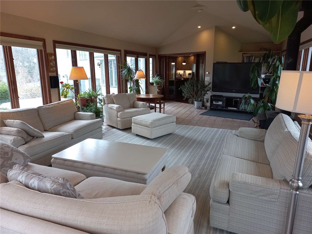 22 Bryn Mawr Road Gates, NY 14624 - Photo 11 of 25