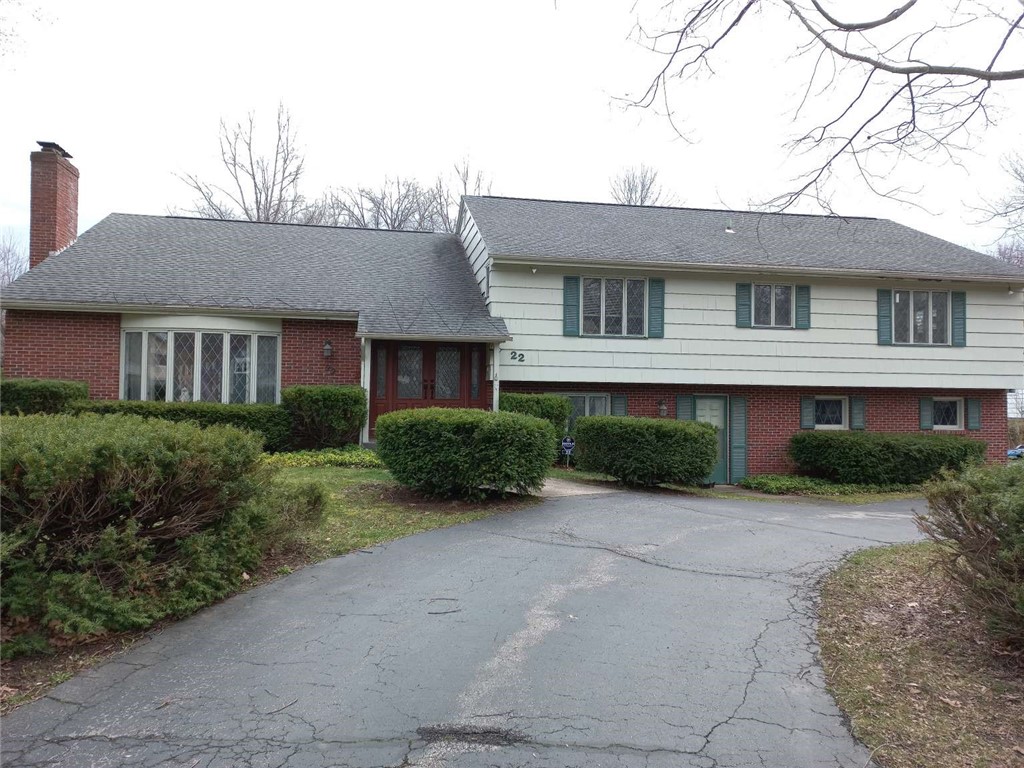 22 Bryn Mawr Road Gates, NY 14624 - Photo 2 of 25