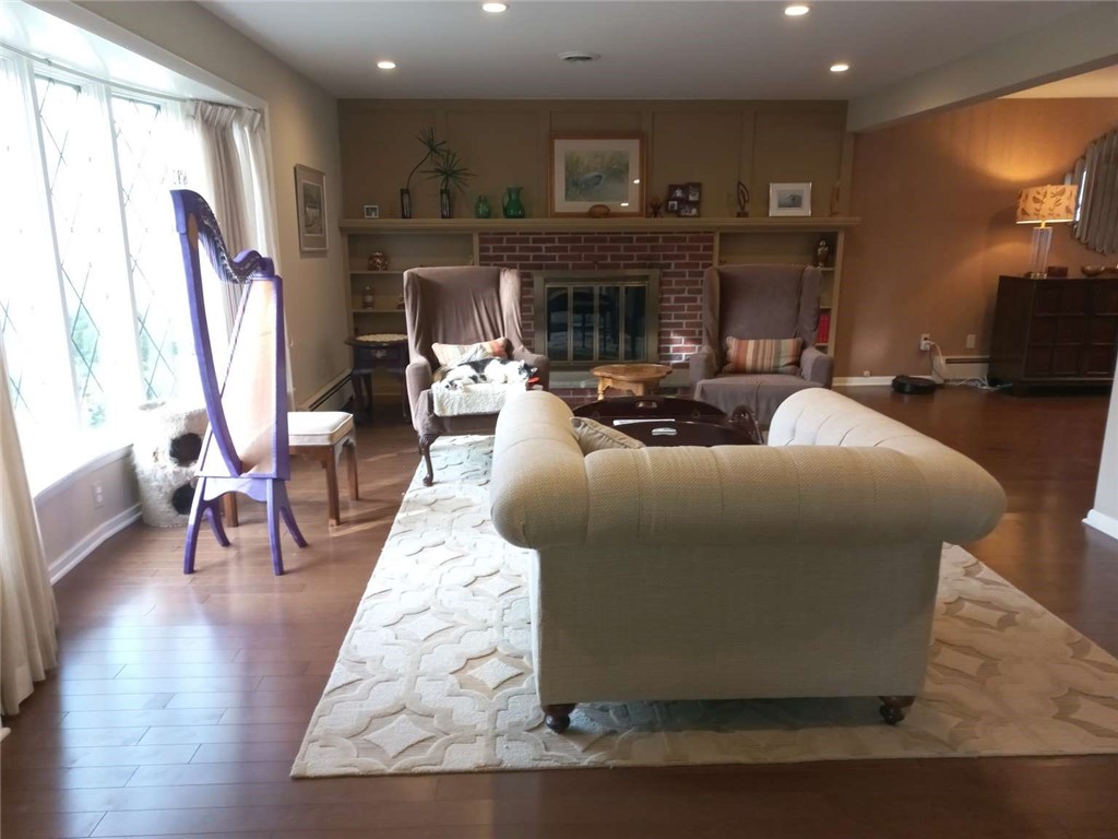 22 Bryn Mawr Road Gates, NY 14624 - Photo 5 of 25