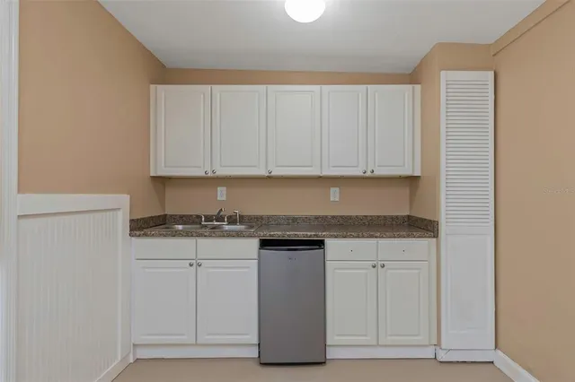 a view of room with workspace