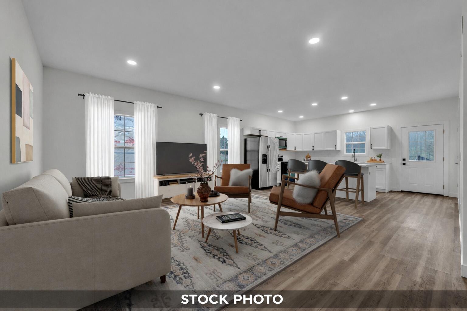 719 Victory Lane Cassopolis, MI 49031 - Photo 5 of 12 Living Area