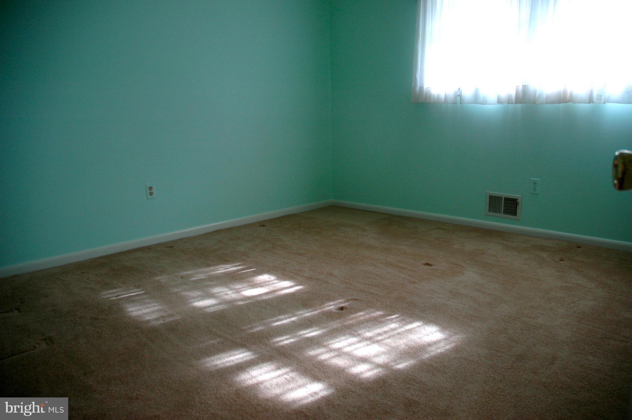 14717 Flintstone Lane Silver Spring, MD 20905 - Photo 10 of 26 a view of an empty room