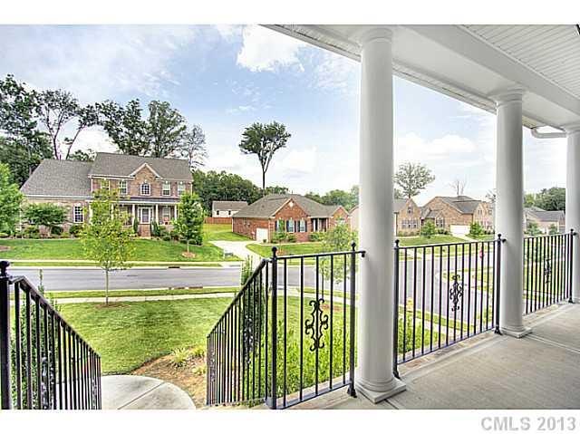 7803 Wiltshire Ridge Road Charlotte, NC 28269 - Photo 2 of 16 Gallery Image 2