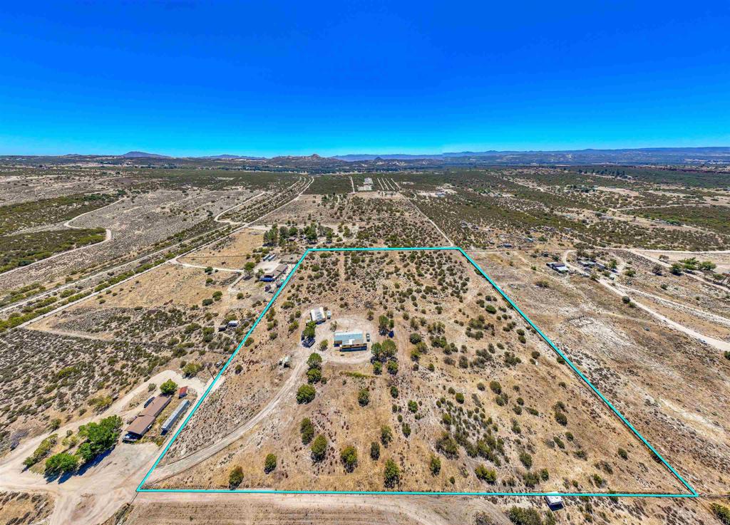 37621 Moon Valley Road Boulevard, CA 91905 - Photo 3 of 27