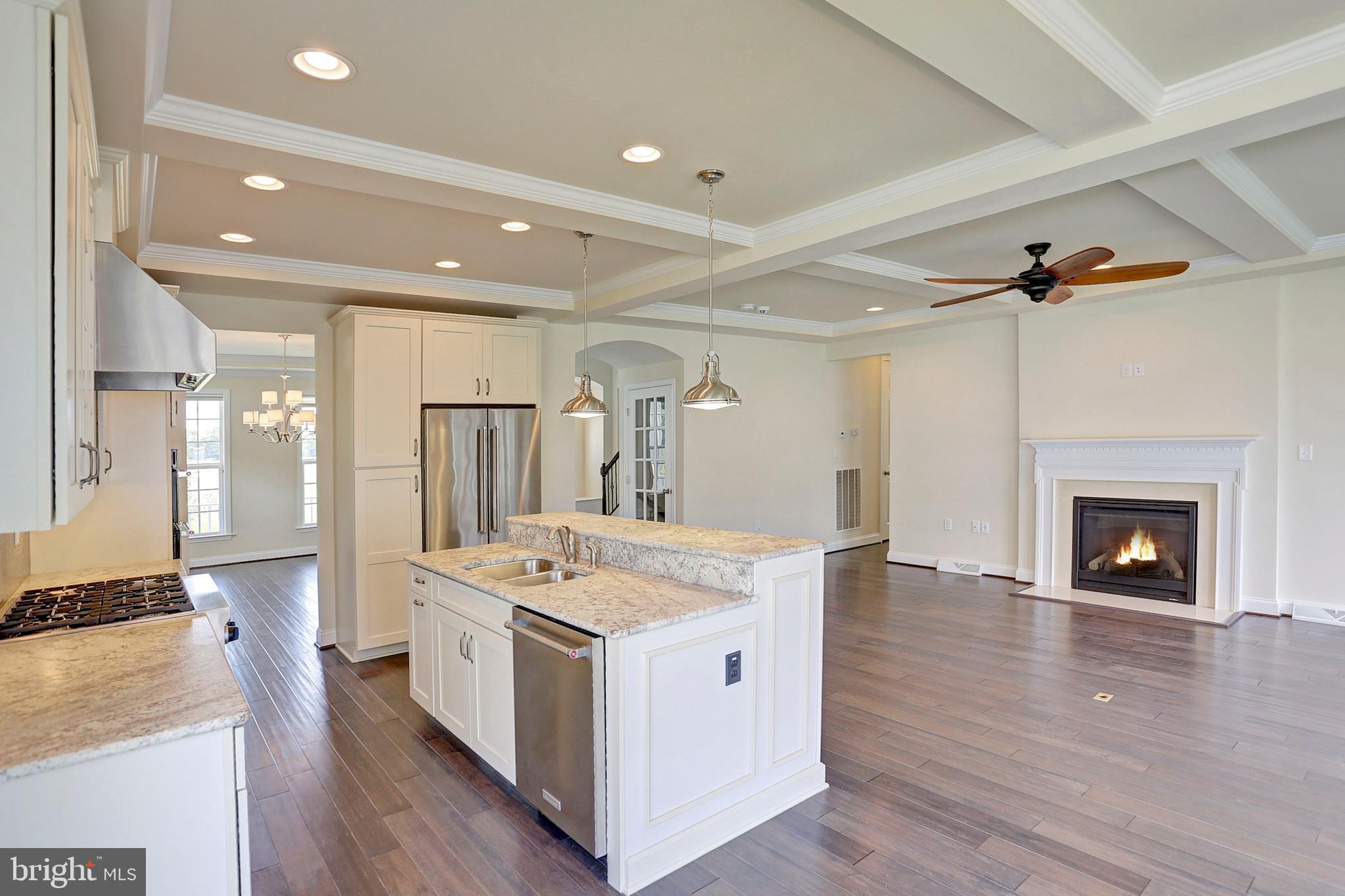 530 Madison Road Mechanicsburg, PA 17050 - Photo 7 of 37 Gourmet chef kitchen w/ deluxe appliances