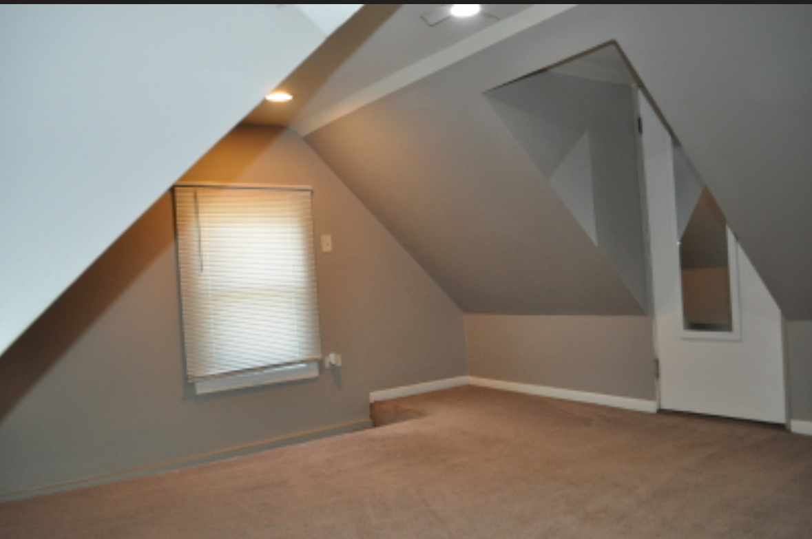 5017 West 29th Street Cicero, IL 60804 - Photo 11 of 17 a view of an empty room with a window