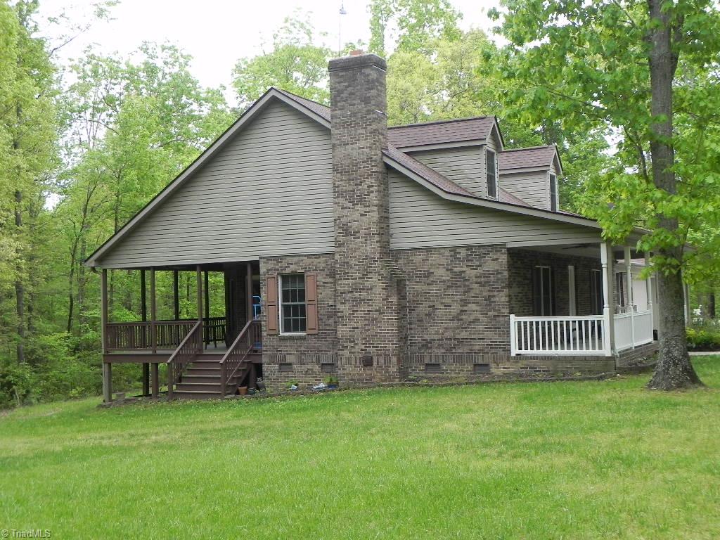 2742 Sweetbriar Road Sophia, NC 27350 - Photo 4 of 30