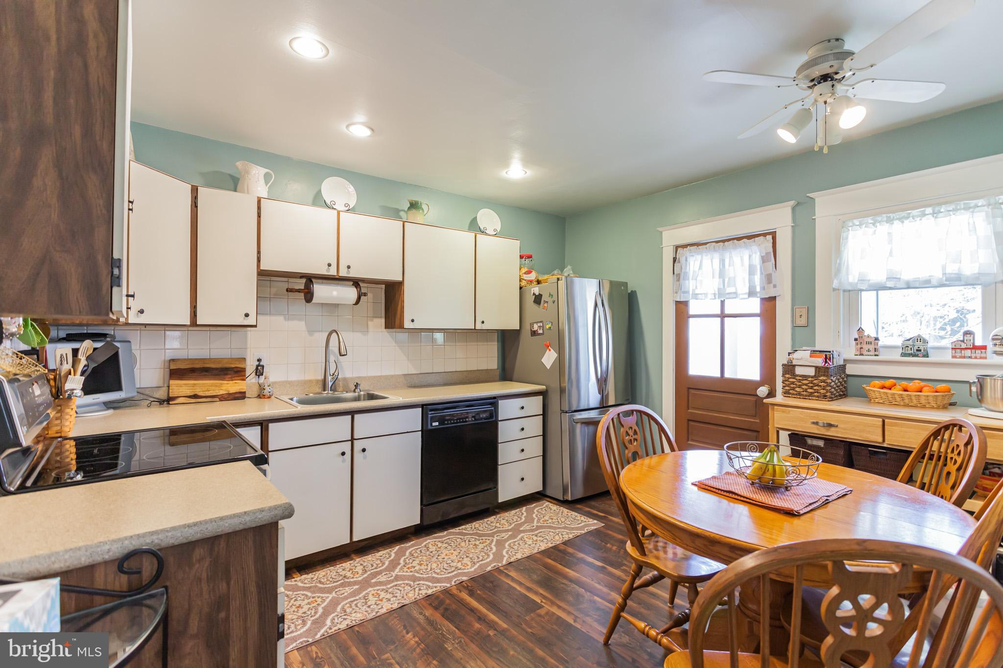 600 East Ridley Avenue Ridley Park, PA 19078 - Photo 11 of 28 Kitchen