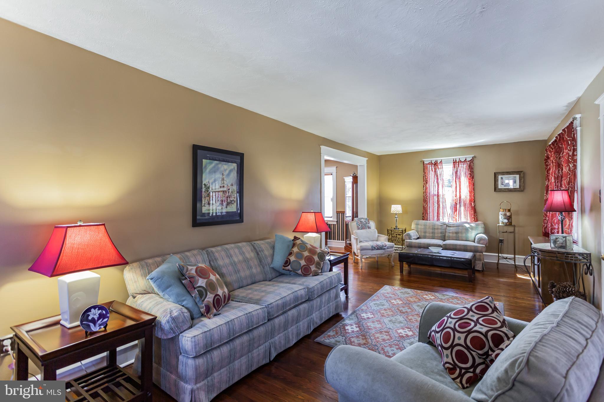 600 East Ridley Avenue Ridley Park, PA 19078 - Photo 7 of 28 Living Room