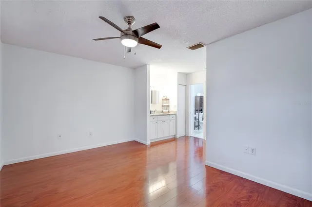 $475,000 | 11483 Southwest 109th Road, Unit 2E, Miami, FL 33176