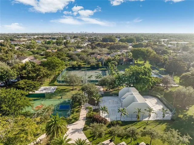 $475,000 | 11483 Southwest 109th Road, Unit 2E, Miami, FL 33176