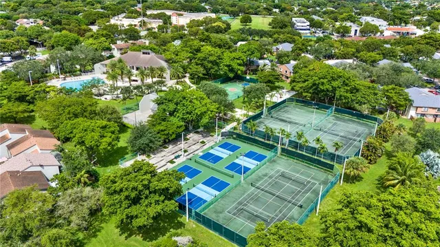 $475,000 | 11483 Southwest 109th Road, Unit 2E, Miami, FL 33176