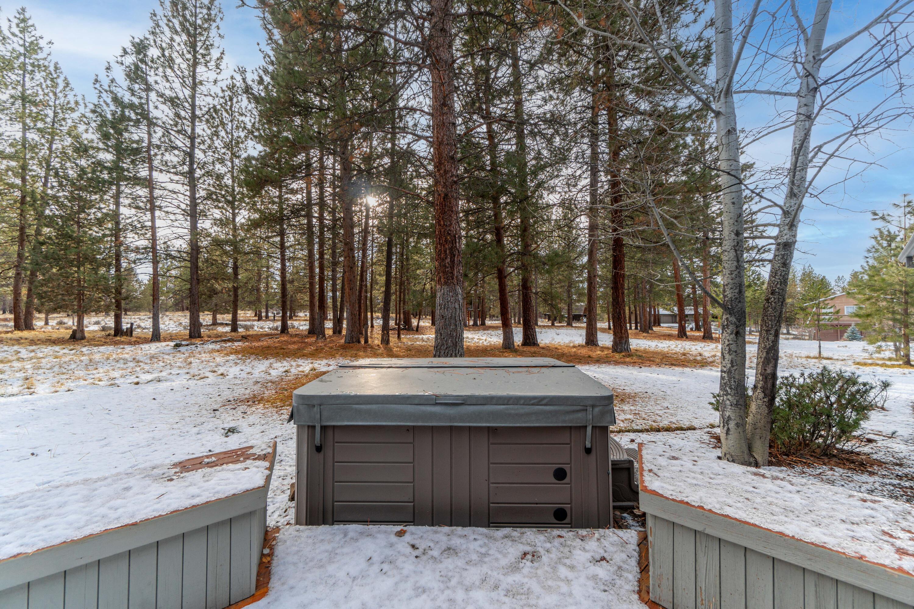 60013 West Ridgeview Drive Bend, OR 97702 - Photo 37 of 43 Located just outside Primary Suite for easy access.