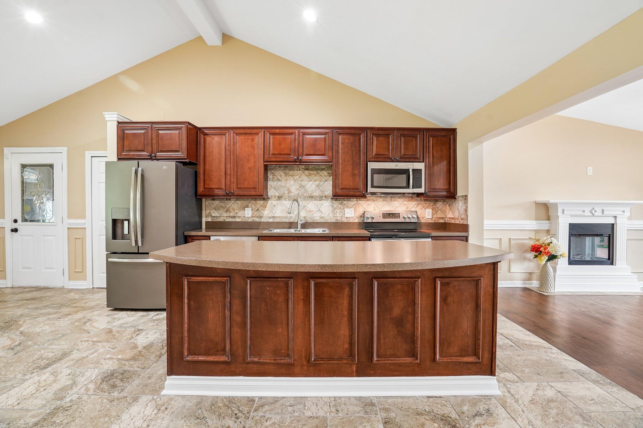 1150 Bangor Road Waterford, MI 48328 - Photo 12 of 35 Kitchen