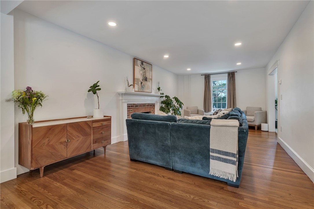 81 Bristol Ferry Road Portsmouth, RI 02871 - Photo 6 of 49