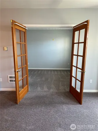 $619,000 | 4722 12th Avenue Northeast, Unit 401, Seattle, WA 98105