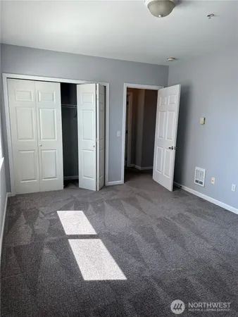 $619,000 | 4722 12th Avenue Northeast, Unit 401, Seattle, WA 98105