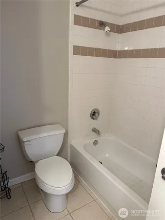 $619,000 | 4722 12th Avenue Northeast, Unit 401, Seattle, WA 98105