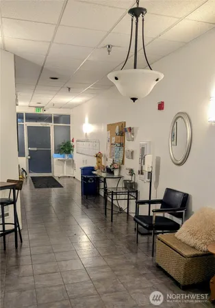 $619,000 | 4722 12th Avenue Northeast, Unit 401, Seattle, WA 98105