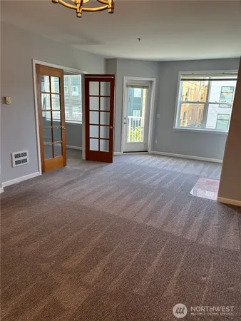 $619,000 | 4722 12th Avenue Northeast, Unit 401, Seattle, WA 98105