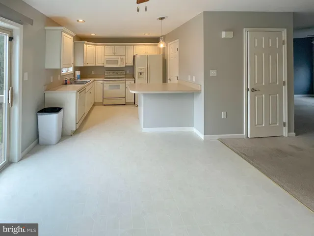 $285,000 | 2 River Bend Park, Lancaster, PA 17602