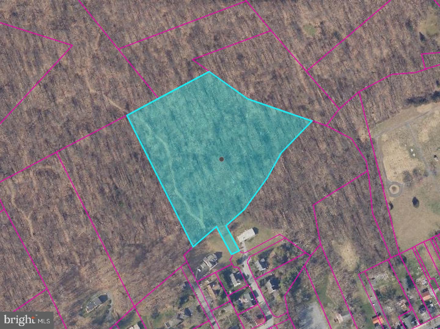 102 Evergreen Road Adamstown, PA 19501 - Photo 1 of 8 Gallery Image 1