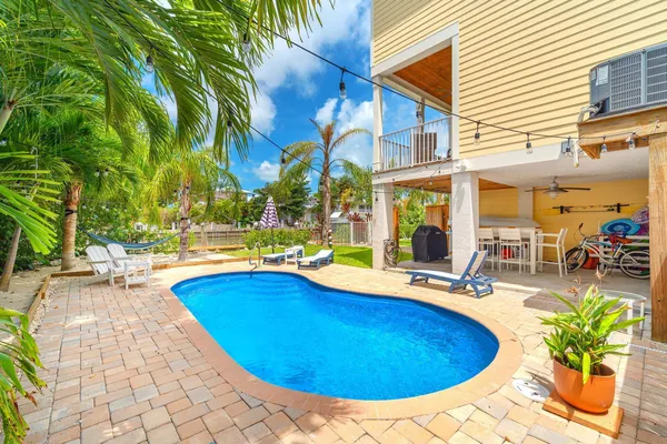 $3,197,000 | 217 Sombrero Beach Road, Unit 1 & 2, Marathon, FL 33050