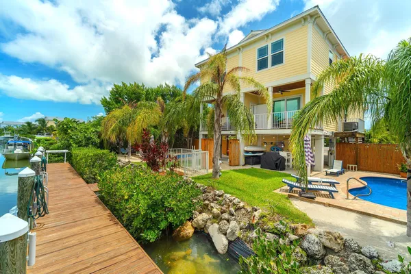 $3,197,000 | 217 Sombrero Beach Road, Unit 1 & 2, Marathon, FL 33050