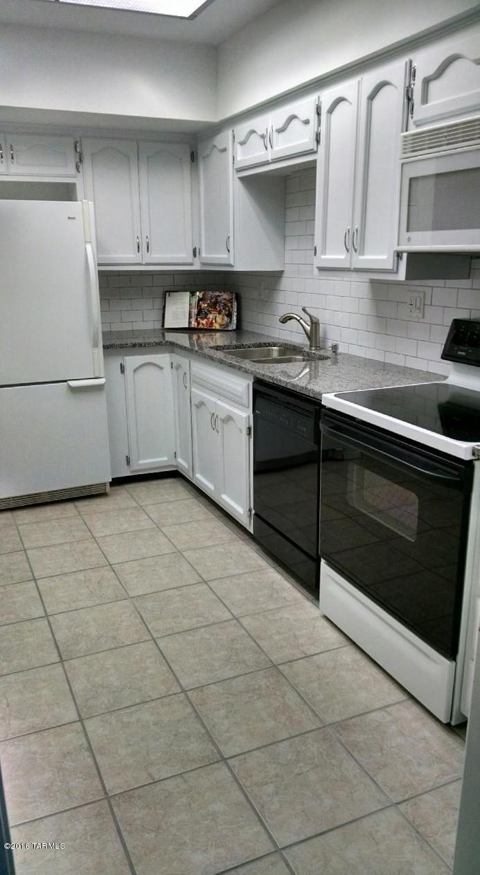 285 South Kolb Road, Unit 16 Tucson, AZ 85710 - Photo 9 of 32 Gallery Image 9