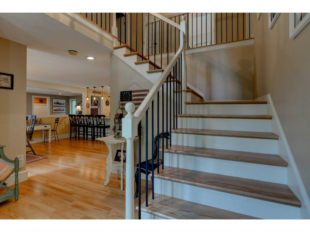 2 Landau Way Merrimack, NH 03054 - Photo 4 of 32