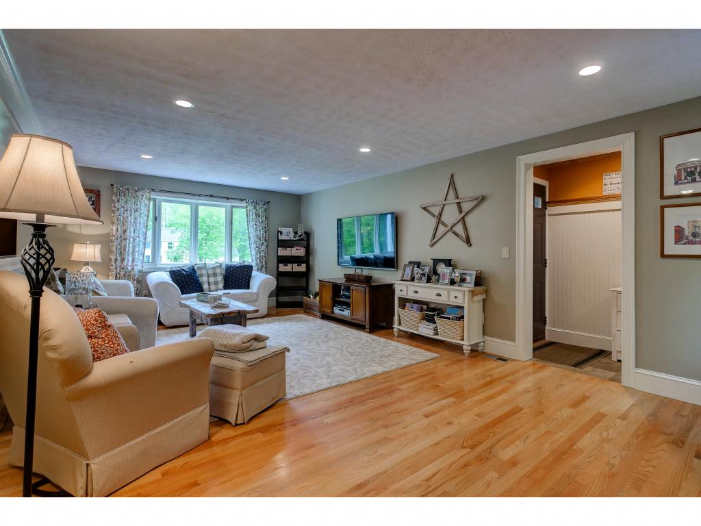 2 Landau Way Merrimack, NH 03054 - Photo 9 of 32