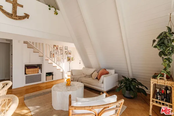 $1,550,000 | Undisclosed Address, Topanga, CA 90290