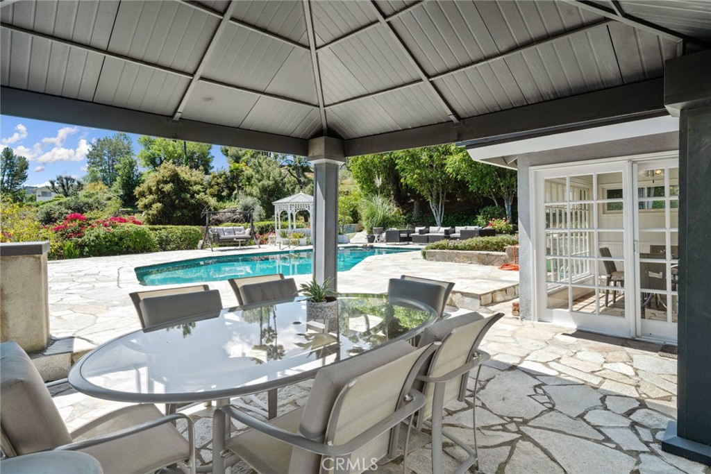 4420 Conchita Way Tarzana, CA 91356 - Photo 40 of 53