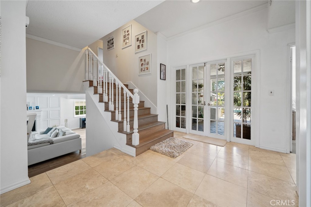 4420 Conchita Way Tarzana, CA 91356 - Photo 4 of 53 a view of livingroom with furniture and white walls