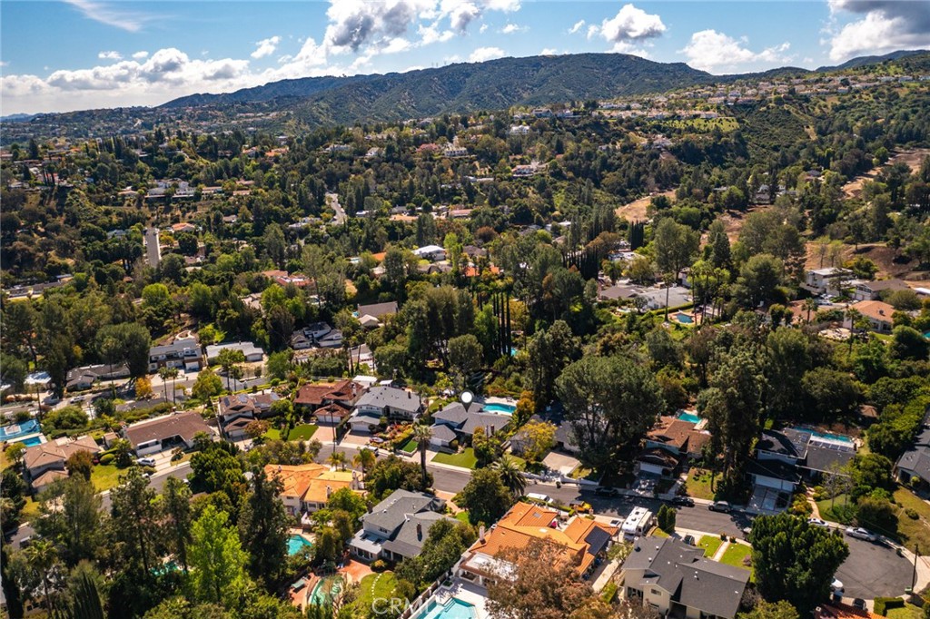 4420 Conchita Way Tarzana, CA 91356 - Photo 46 of 53 an aerial view of a city